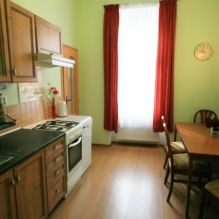 No. 10 Zeyerova 13 Apartmán