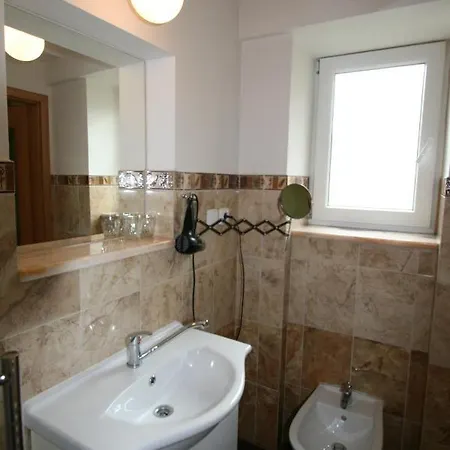Apartment No. 10 Zeyerova 13 *